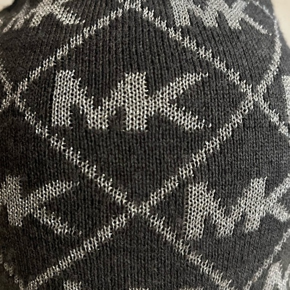 Michael Kors Metallic Blend Winter Beanie Hat - Picture 2 of 6